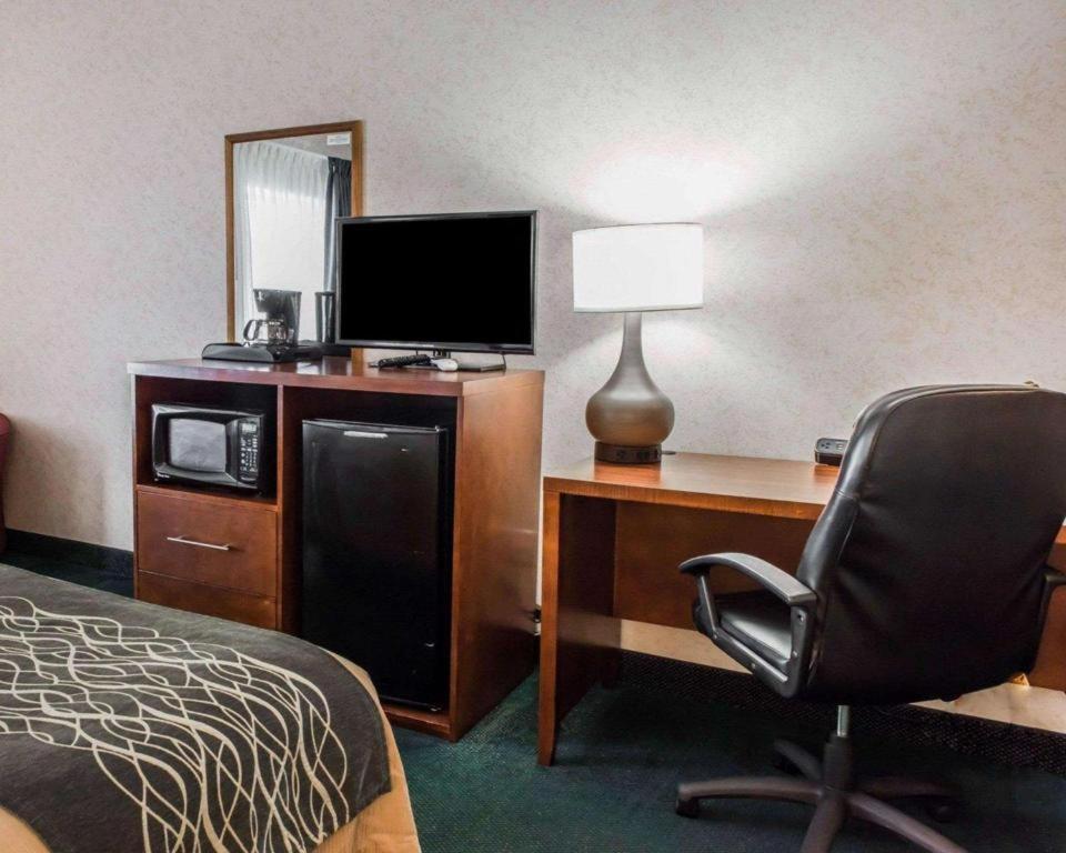 Quality Inn Waynesburg Esterno foto