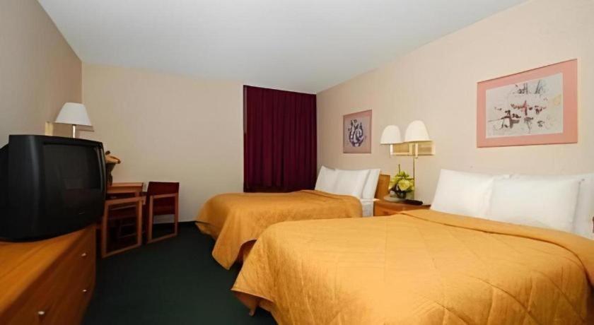 Quality Inn Waynesburg Esterno foto